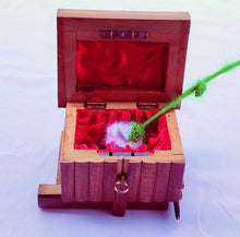 Load image into Gallery viewer, Magic Box - No 2