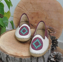 Load image into Gallery viewer, Burgundy Cream Embroidered - Flat Shoes