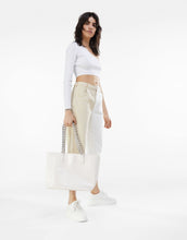 Load image into Gallery viewer, Timsah derisi görünümlü zincirli tote çanta
